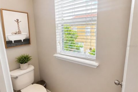 Touwnhouse à vendre à Orlando, Floride: 3 chambres, 155.89 m2 № 2220794 - photo 4
