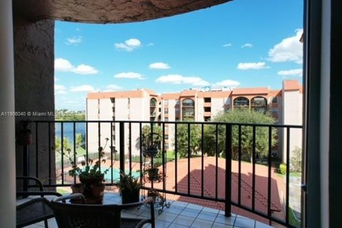 Купить кондоминиум в Майами, Флорида 1 спальня, 70.23м2, № 1956665 - фото 2