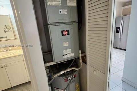 Купить кондоминиум в Майами, Флорида 1 спальня, 70.23м2, № 1956665 - фото 13