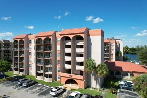 Купить кондоминиум в Майами, Флорида 1 спальня, 70.23м2, № 1956665 - фото 4