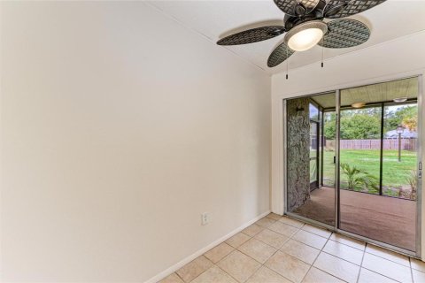 Condo in Sarasota, Florida, 1 bedroom  № 1743643 - photo 11