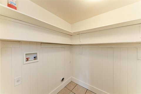 Condo in Sarasota, Florida, 1 bedroom  № 1743643 - photo 17