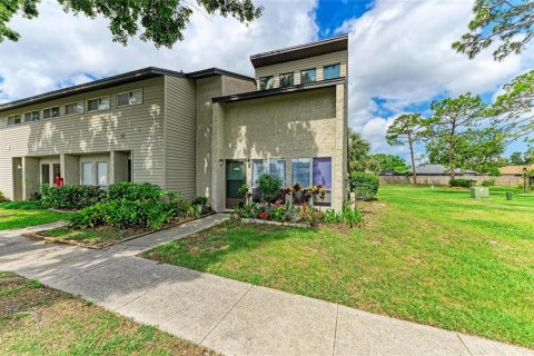 Condo in Sarasota, Florida, 1 bedroom  № 1743643 - photo 2