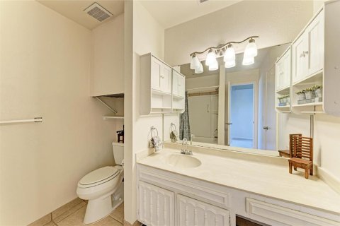 Condo in Sarasota, Florida, 1 bedroom  № 1743643 - photo 24