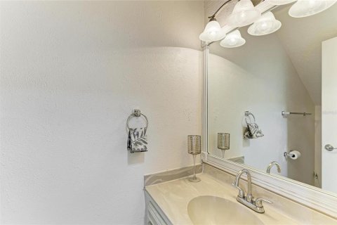 Condo in Sarasota, Florida, 1 bedroom  № 1743643 - photo 10