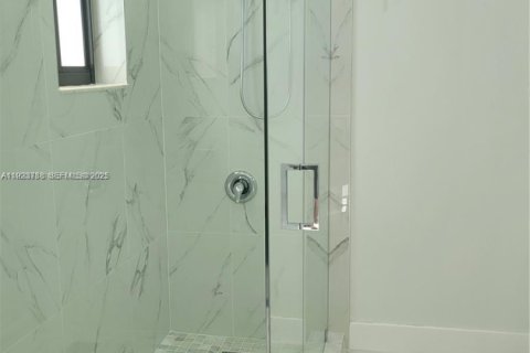 Villa ou maison à louer à Miami, Floride: 3 chambres, 118.64 m2 № 1982134 - photo 8