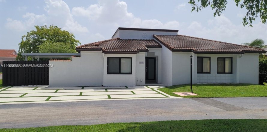 Villa ou maison à Miami, Floride 3 chambres, 118.64 m2 № 1982134