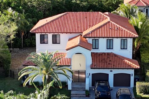 House in Cutler Bay, Florida 5 bedrooms, 321.35 sq.m. № 1980887