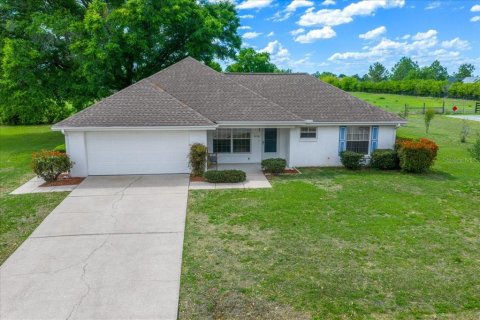 House in Ocala, Florida 3 bedrooms, 140.38 sq.m. № 2141411