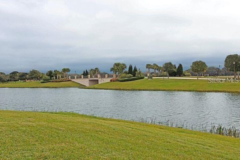 Casa en alquiler en Kissimmee, Florida, 5 dormitorios, 346.99 m2 № 1898812 - foto 1
