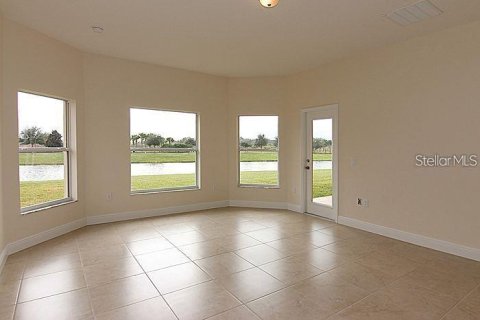 Casa en alquiler en Kissimmee, Florida, 5 dormitorios, 346.99 m2 № 1898812 - foto 4