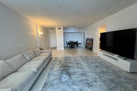 Condo in Bay Harbor Islands, Florida, 1 bedroom  № 2015930 - photo 9