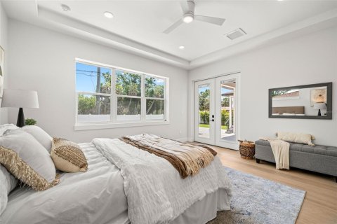 Casa en venta en Saint Petersburg, Florida, 4 dormitorios, 321.72 m2 № 1734664 - foto 12