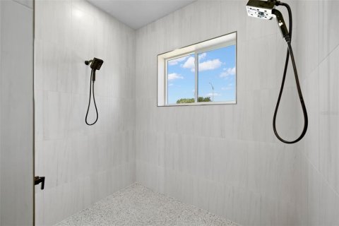 Casa en venta en Saint Petersburg, Florida, 4 dormitorios, 321.72 m2 № 1734664 - foto 29