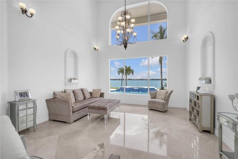 Casa en alquiler en Miramar, Florida, 6 dormitorios, 399.11 m2 № 2181917 - foto 30