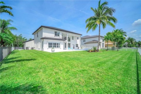 Casa en alquiler en Miramar, Florida, 6 dormitorios, 399.11 m2 № 2181917 - foto 11