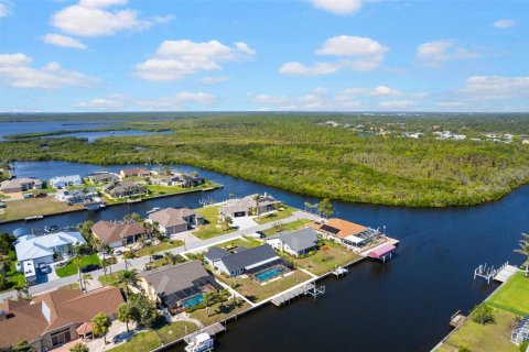 Villa ou maison à vendre à Port Charlotte, Floride: 3 chambres, 164.53 m2 № 1527470 - photo 4