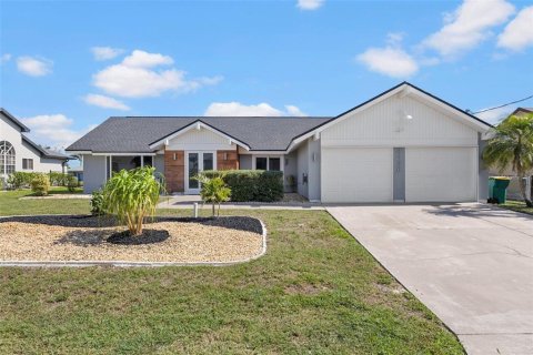 Villa ou maison à vendre à Port Charlotte, Floride: 3 chambres, 164.53 m2 № 1527470 - photo 2