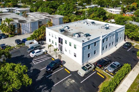 Immobilier commercial à vendre à West Palm Beach, Floride: 949.83 m2 № 2059877 - photo 28