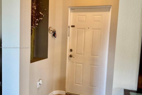 Condo in Doral, Florida, 3 bedrooms  № 1836341 - photo 26