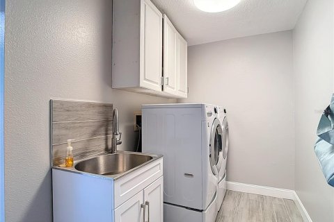 Casa en venta en San Antonio, Florida, 2 dormitorios, 124.67 m2 № 1902500 - foto 20