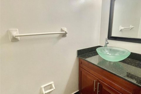 Townhouse in Miramar, Florida 3 bedrooms, 124.21 sq.m. № 2260688 - photo 5