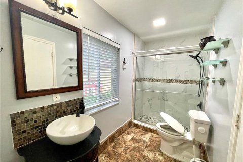 Townhouse in Miramar, Florida 3 bedrooms, 124.21 sq.m. № 2260688 - photo 9