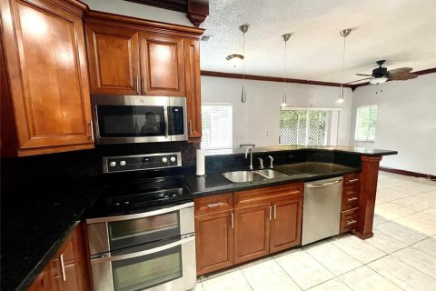 Townhouse in Miramar, Florida 3 bedrooms, 124.21 sq.m. № 2260688 - photo 4