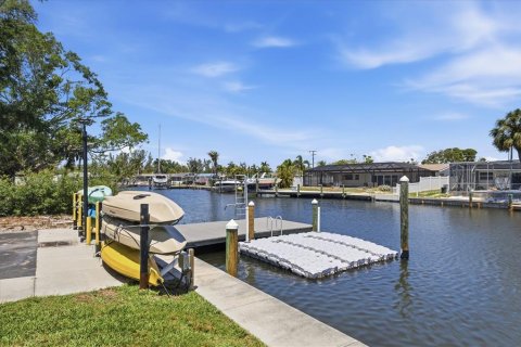 Condominio en venta en Bradenton, Florida, 2 dormitorios, 100.15 m2 № 2166738 - foto 4