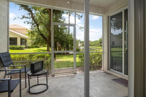 Townhouse in Port St. Lucie, Florida 4 bedrooms, 183.3 sq.m. № 2078180 - photo 8