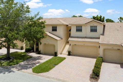 Townhouse in Port St. Lucie, Florida 4 bedrooms, 183.3 sq.m. № 2078180 - photo 30