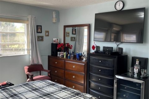Copropriété à vendre à Hallandale Beach, Floride: 1 chambre, 68.38 m2 № 1999225 - photo 11