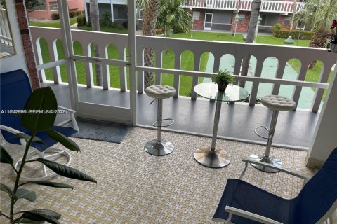 Copropriété à vendre à Hallandale Beach, Floride: 1 chambre, 68.38 m2 № 1999225 - photo 14