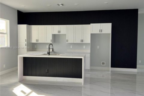 Villa ou maison à vendre à Lehigh Acres, Floride: 3 chambres № 2053844 - photo 6