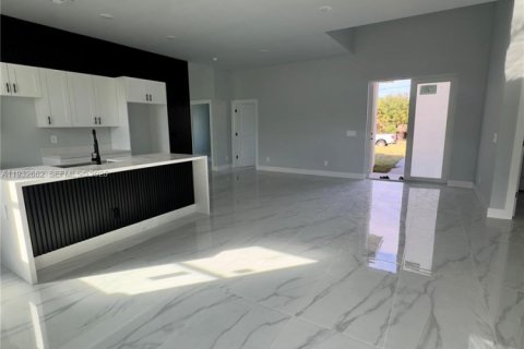 Villa ou maison à vendre à Lehigh Acres, Floride: 3 chambres № 2053844 - photo 9