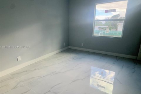 Villa ou maison à vendre à Lehigh Acres, Floride: 3 chambres № 2053844 - photo 23