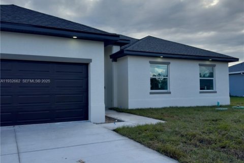 Villa ou maison à vendre à Lehigh Acres, Floride: 3 chambres № 2053844 - photo 2