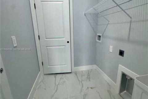 Villa ou maison à vendre à Lehigh Acres, Floride: 3 chambres № 2053844 - photo 19