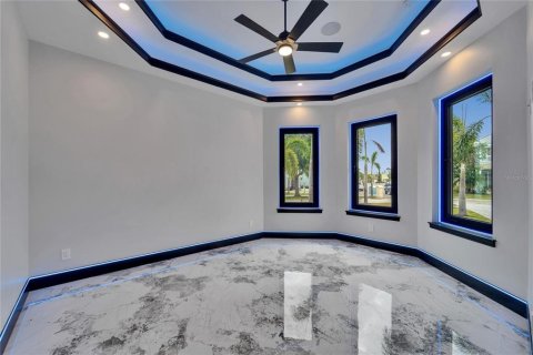 Casa en venta en Apollo Beach, Florida, 5 dormitorios, 297.47 m2 № 1761162 - foto 13