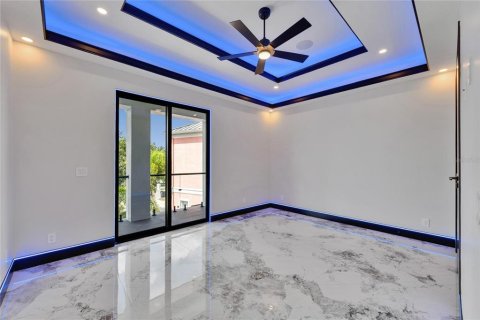 Casa en venta en Apollo Beach, Florida, 5 dormitorios, 297.47 m2 № 1761162 - foto 17