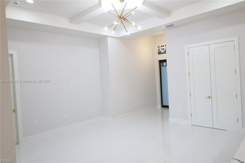 Villa ou maison à vendre à Lehigh Acres, Floride: 3 chambres, 151.34 m2 № 2024879 - photo 7