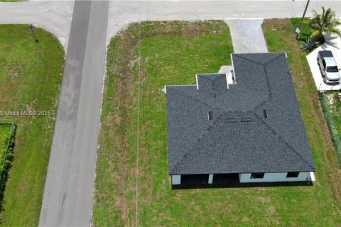 Villa ou maison à vendre à Lehigh Acres, Floride: 3 chambres, 151.34 m2 № 2024879 - photo 24