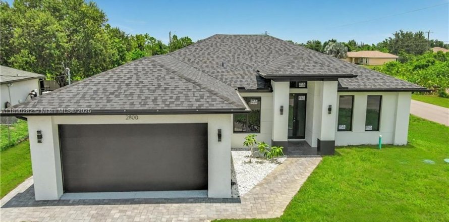 Villa ou maison à Lehigh Acres, Floride 3 chambres, 151.34 m2 № 2024879