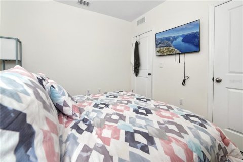 House in San Antonio, Florida 3 bedrooms, 140.28 sq.m. № 1894393 - photo 26