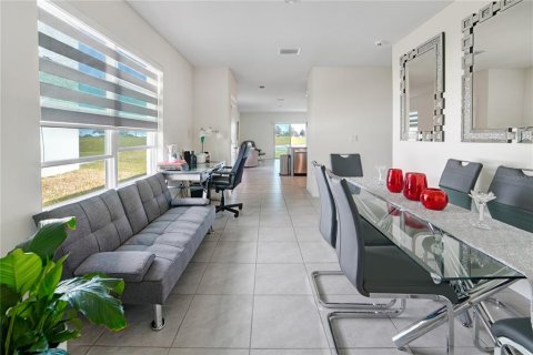House in San Antonio, Florida 3 bedrooms, 140.28 sq.m. № 1894393 - photo 6