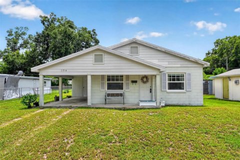 House in Orlando, Florida 3 bedrooms, 113.53 sq.m. № 2219971