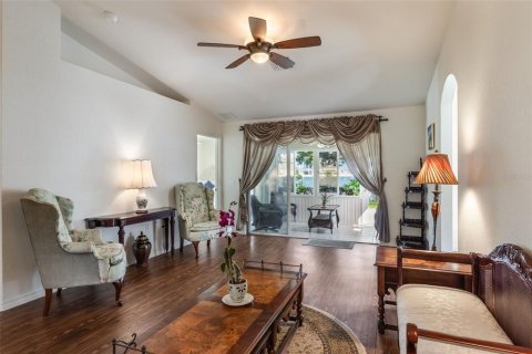 Casa en venta en Lake Wales, Florida, 2 dormitorios, 108.7 m2 № 1648877 - foto 3