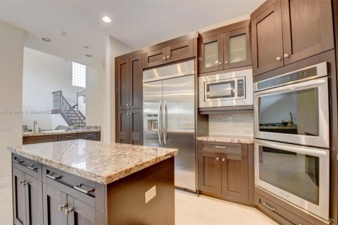 Casa en alquiler en Delray Beach, Florida, 5 dormitorios, 328.6 m2 № 1935675 - foto 23