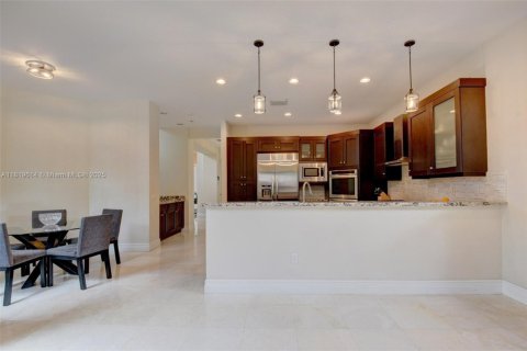 Casa en alquiler en Delray Beach, Florida, 5 dormitorios, 328.6 m2 № 1935675 - foto 29