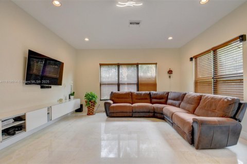 Casa en alquiler en Delray Beach, Florida, 5 dormitorios, 328.6 m2 № 1935675 - foto 26